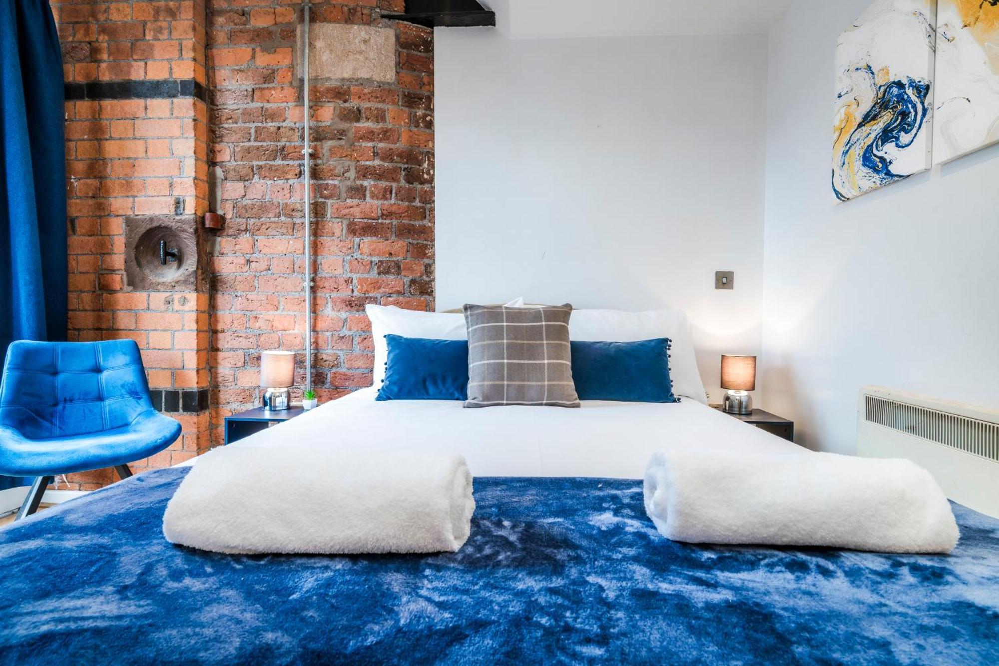 Cavern Quarters, Beautiful Two Bedroom City Centre Apartment By Garudy Serviced Apartments And Short Lets - Perfect For Longer Stays Liverpool Exterior photo
