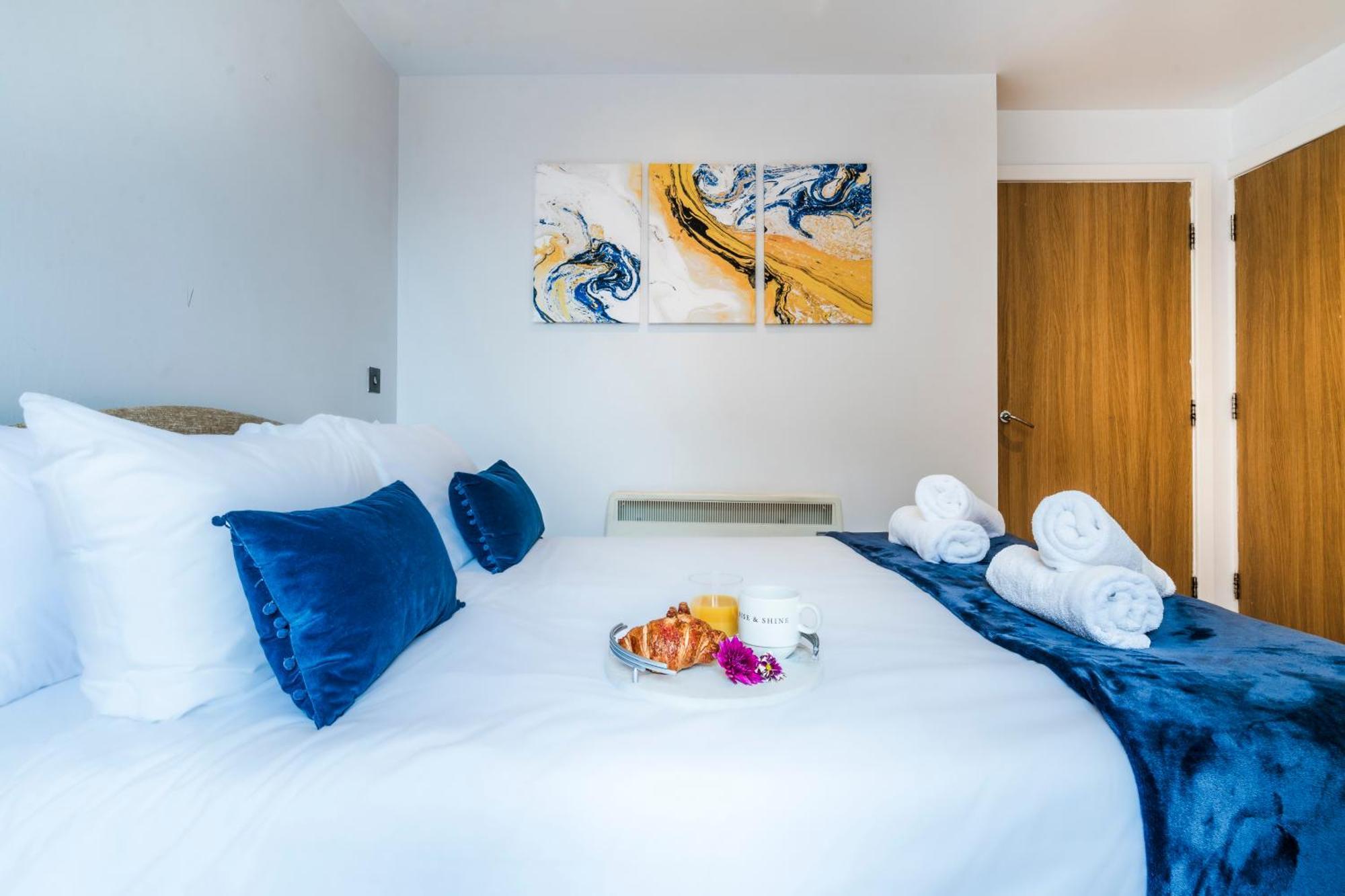 Cavern Quarters, Beautiful Two Bedroom City Centre Apartment By Garudy Serviced Apartments And Short Lets - Perfect For Longer Stays Liverpool Exterior photo
