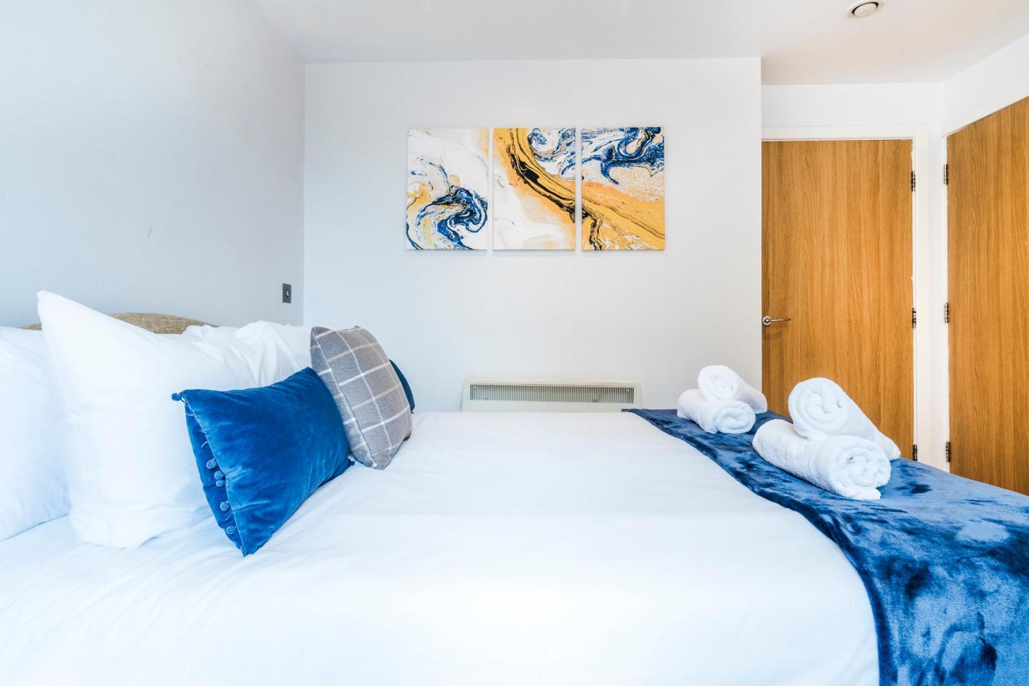 Cavern Quarters, Beautiful Two Bedroom City Centre Apartment By Garudy Serviced Apartments And Short Lets - Perfect For Longer Stays Liverpool Exterior photo