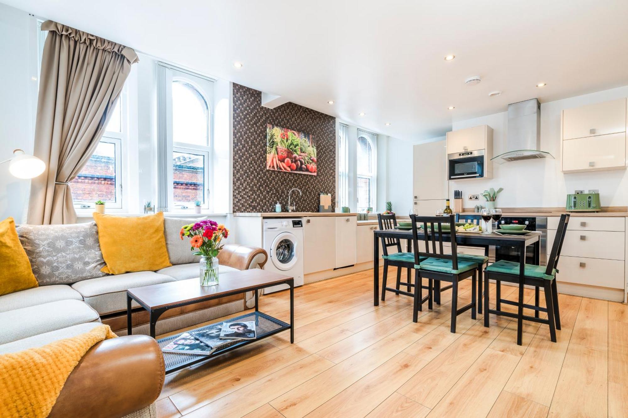 Cavern Quarters, Beautiful Two Bedroom City Centre Apartment By Garudy Serviced Apartments And Short Lets - Perfect For Longer Stays Liverpool Exterior photo