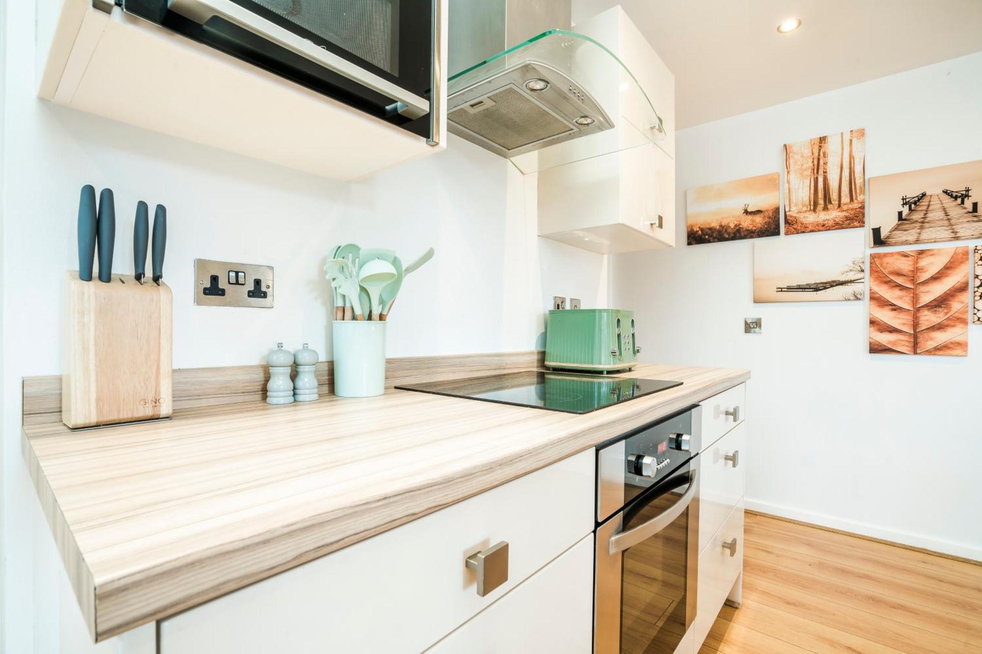 Cavern Quarters, Beautiful Two Bedroom City Centre Apartment By Garudy Serviced Apartments And Short Lets - Perfect For Longer Stays Liverpool Exterior photo