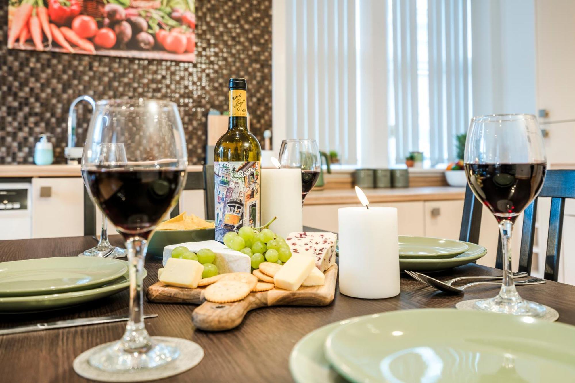 Cavern Quarters, Beautiful Two Bedroom City Centre Apartment By Garudy Serviced Apartments And Short Lets - Perfect For Longer Stays Liverpool Exterior photo