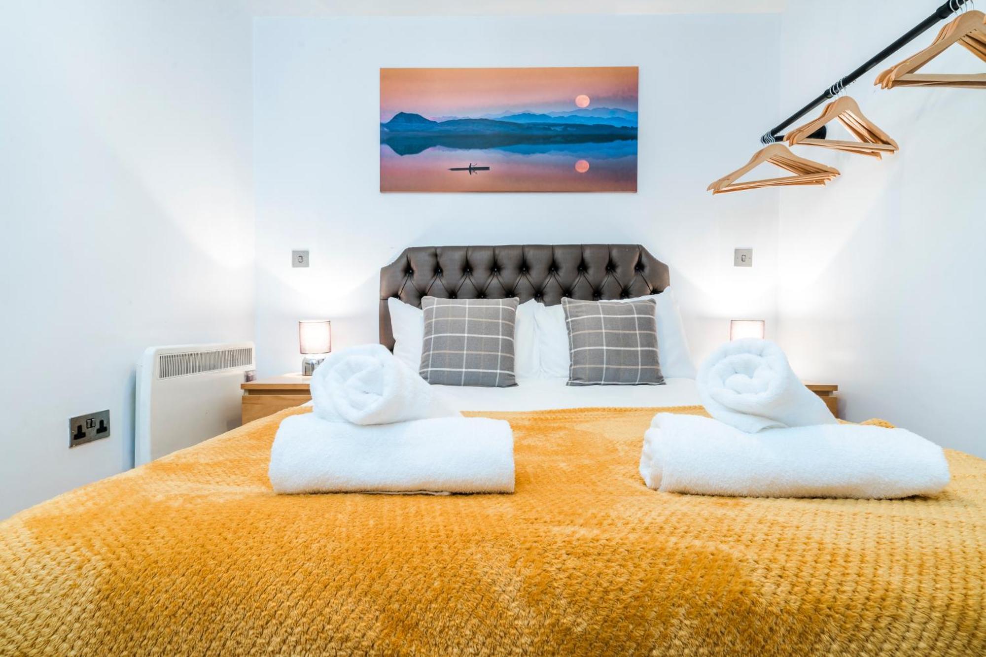 Cavern Quarters, Beautiful Two Bedroom City Centre Apartment By Garudy Serviced Apartments And Short Lets - Perfect For Longer Stays Liverpool Exterior photo