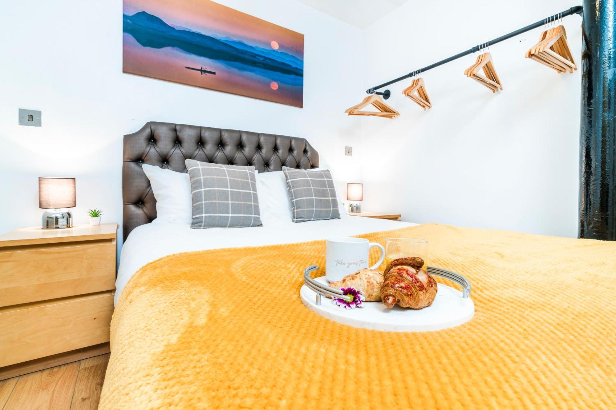 Cavern Quarters, Beautiful Two Bedroom City Centre Apartment By Garudy Serviced Apartments And Short Lets - Perfect For Longer Stays Liverpool Exterior photo